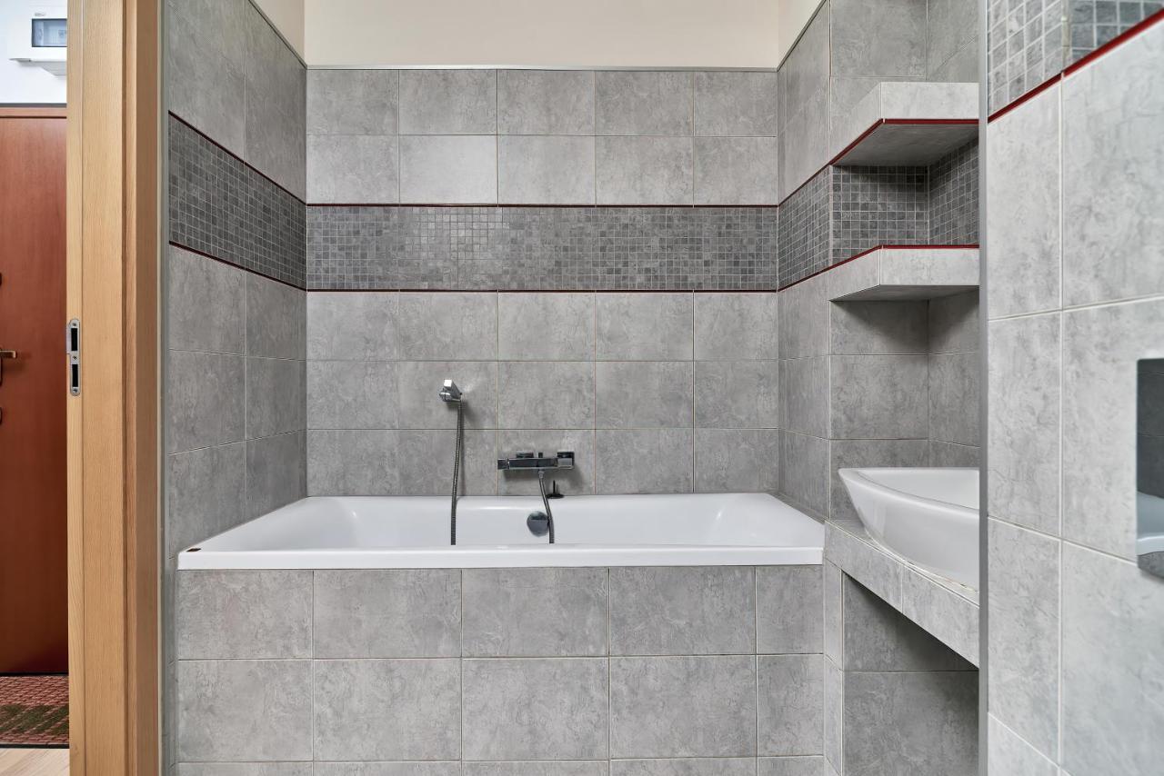 Apartament Spizowa Z Balkonem Wroclaw By Noclegi Renters מראה חיצוני תמונה
